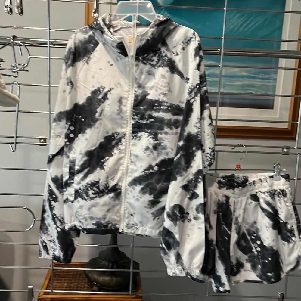 Womenβs Jr medium tie dye setππ